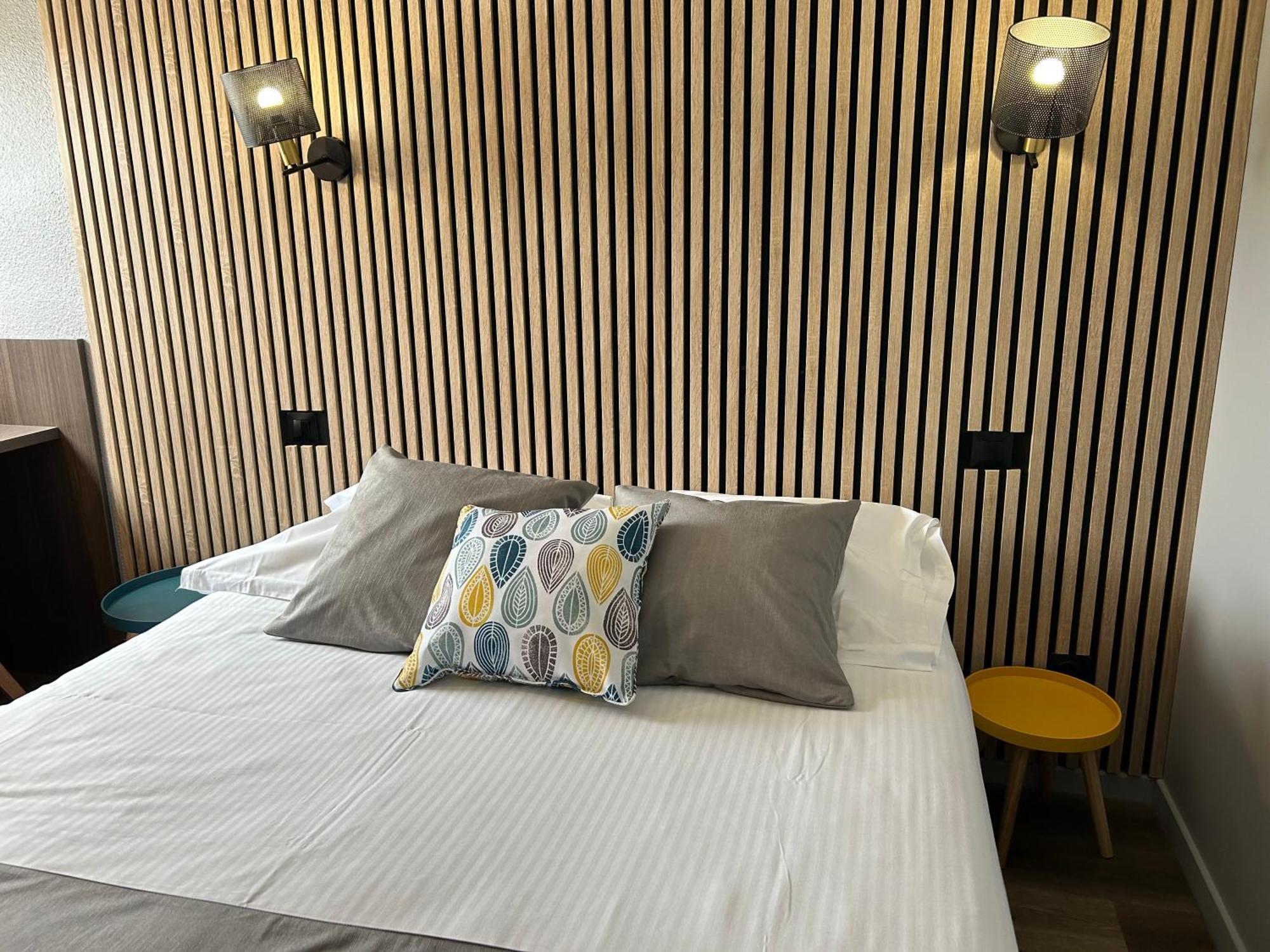 Les Orchidees , Hotel & Restaurant Verdun-sur-Meuse Bagian luar foto