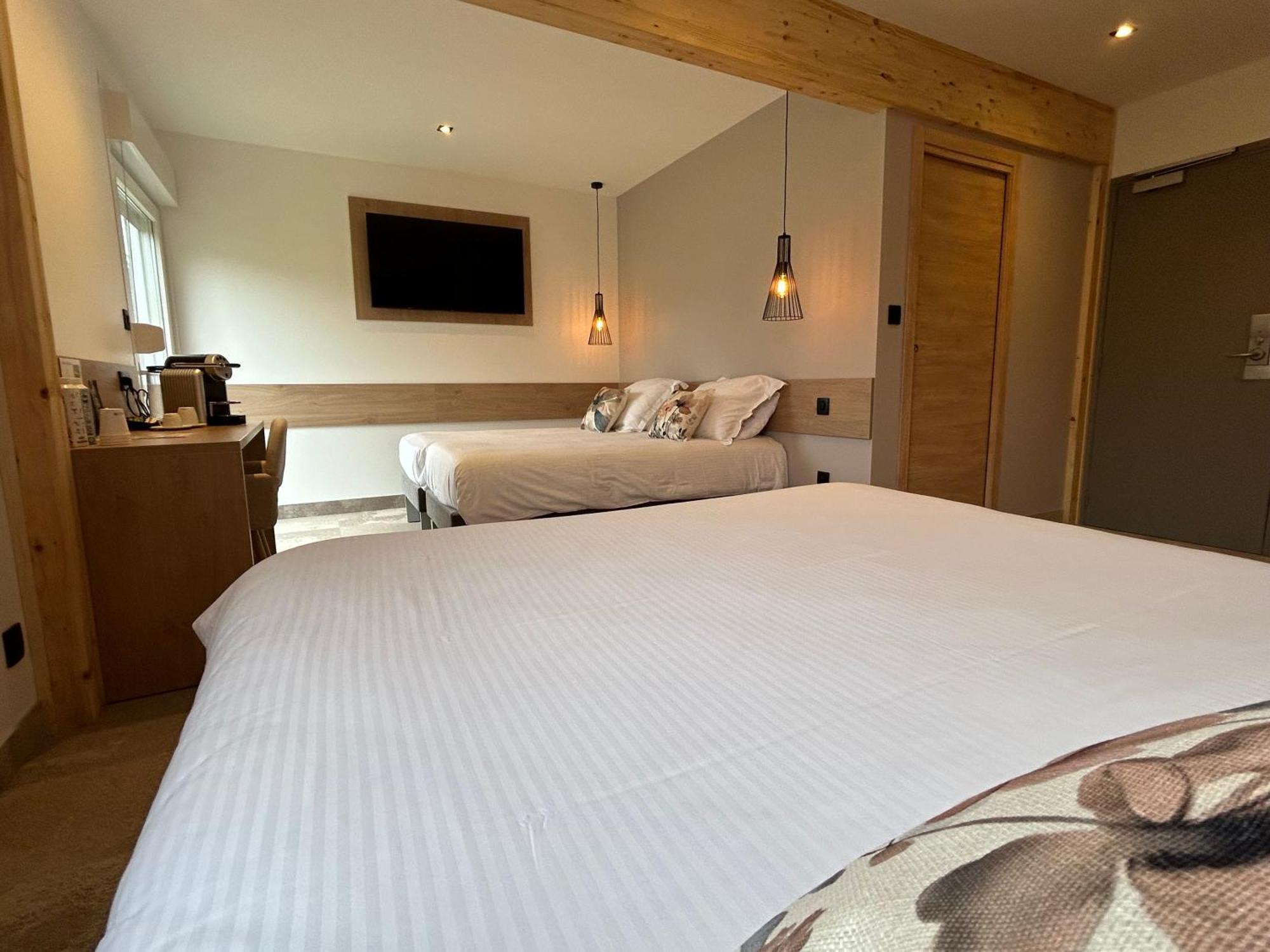 Les Orchidees , Hotel & Restaurant Verdun-sur-Meuse Bagian luar foto