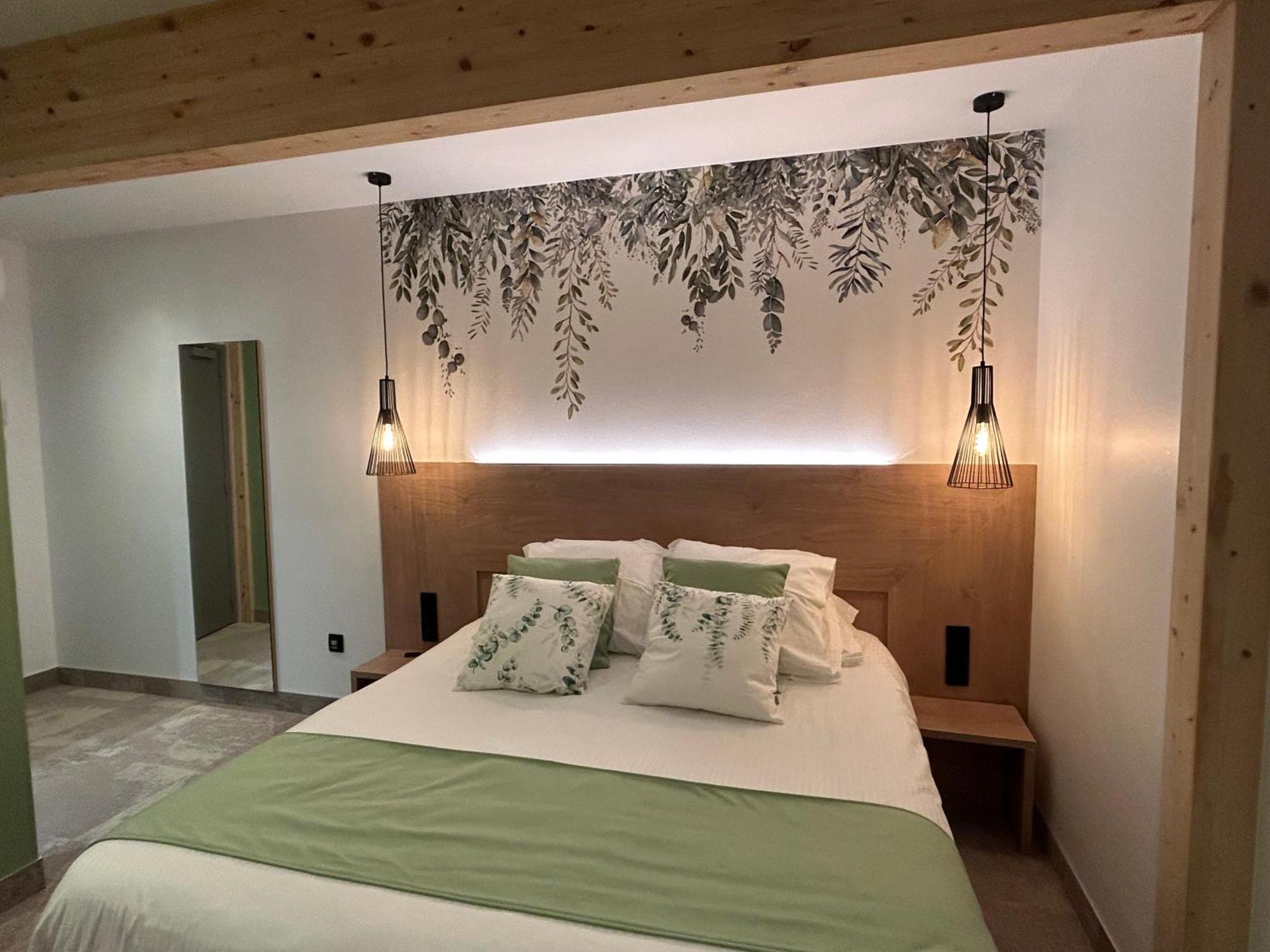 Les Orchidees , Hotel & Restaurant Verdun-sur-Meuse Bagian luar foto